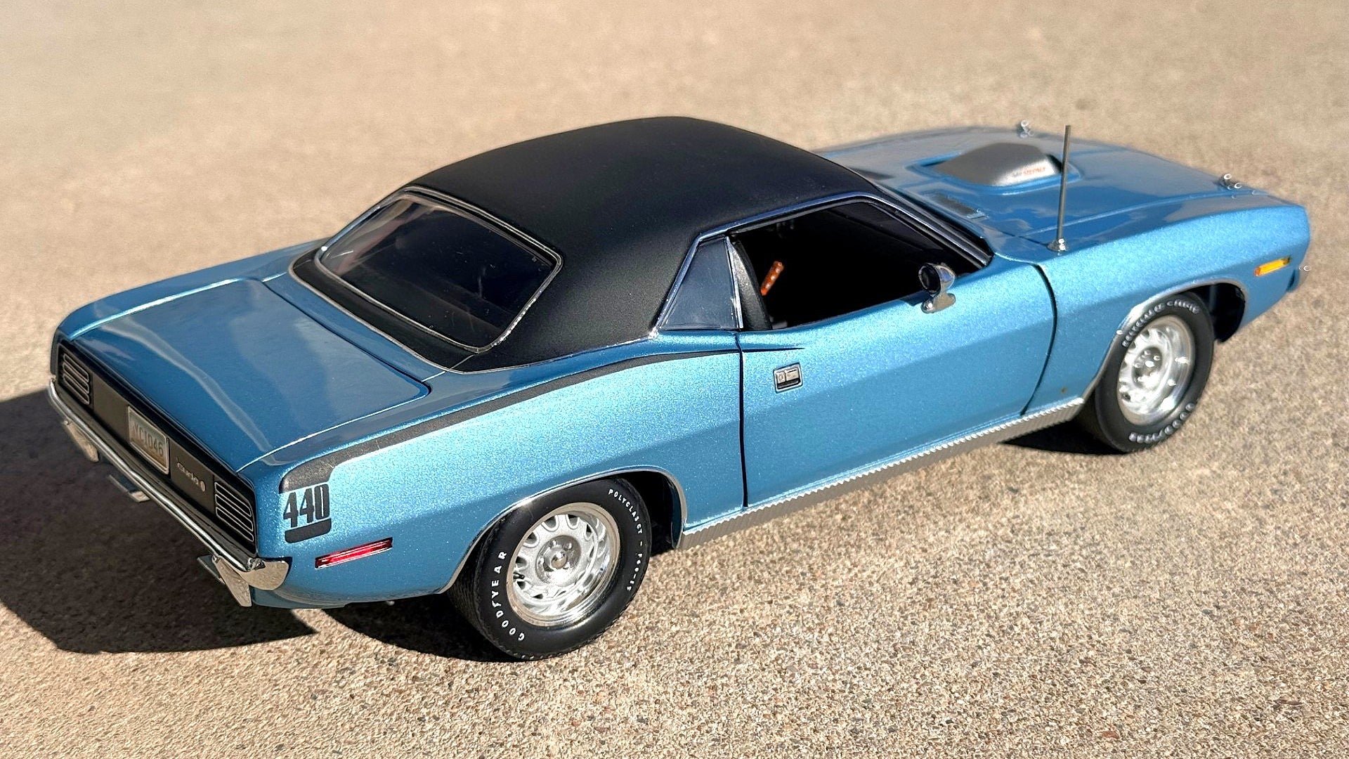 YCID #46, 1970 Cuda, B3 Blue, 440, Six pack, Coupe, Vinyl Top and Convertbiles