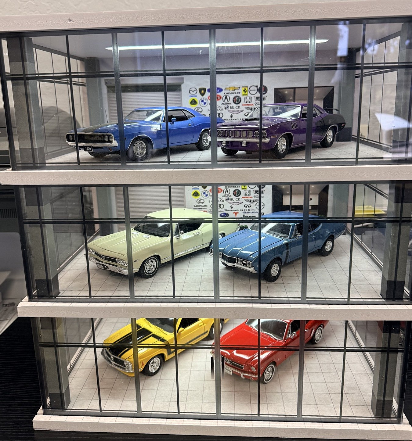 Universal 3 Level Dealership