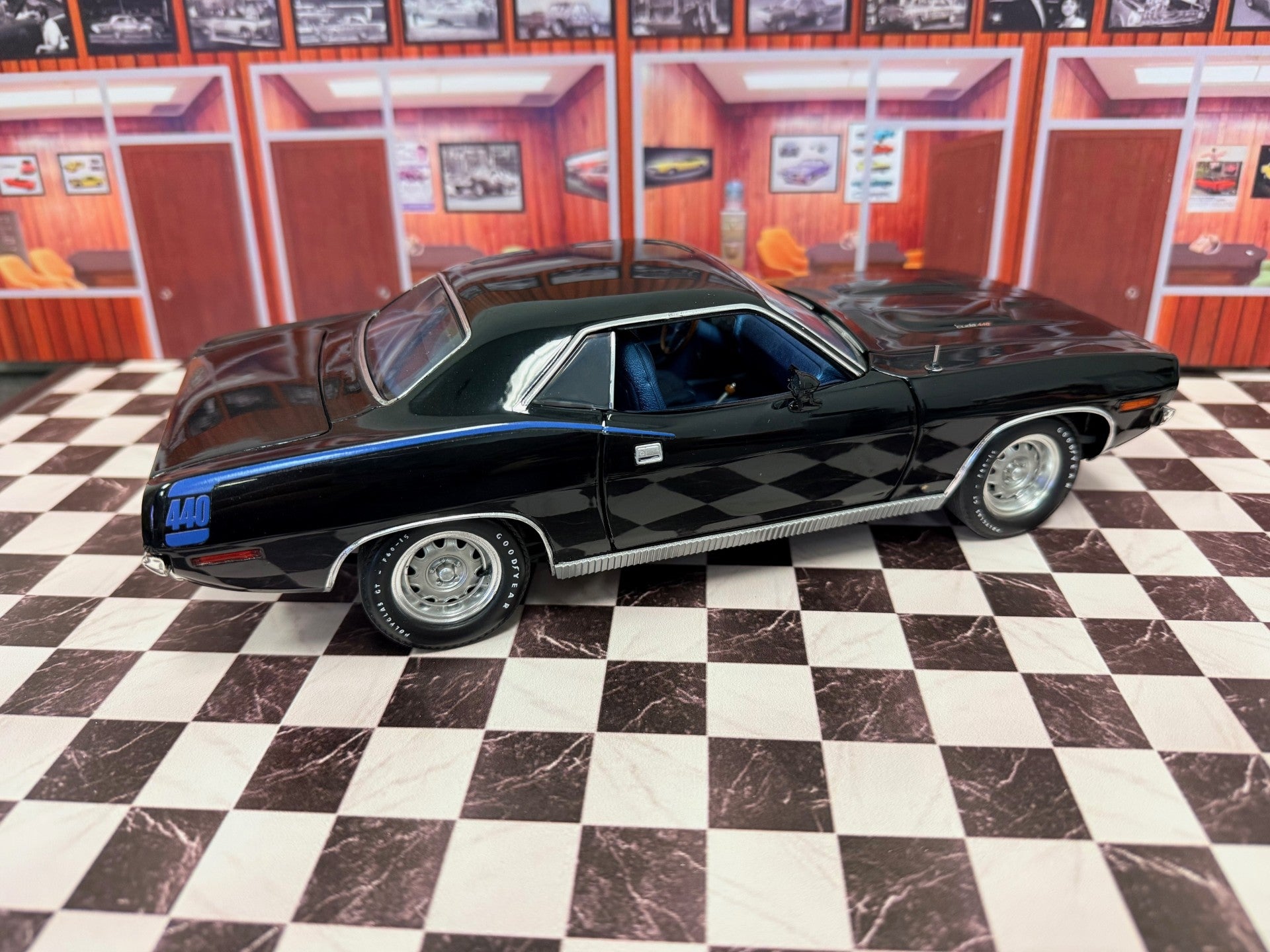 YCID LE #14, 1970 Cuda, Black/Blue Int, Coupe, 1-24