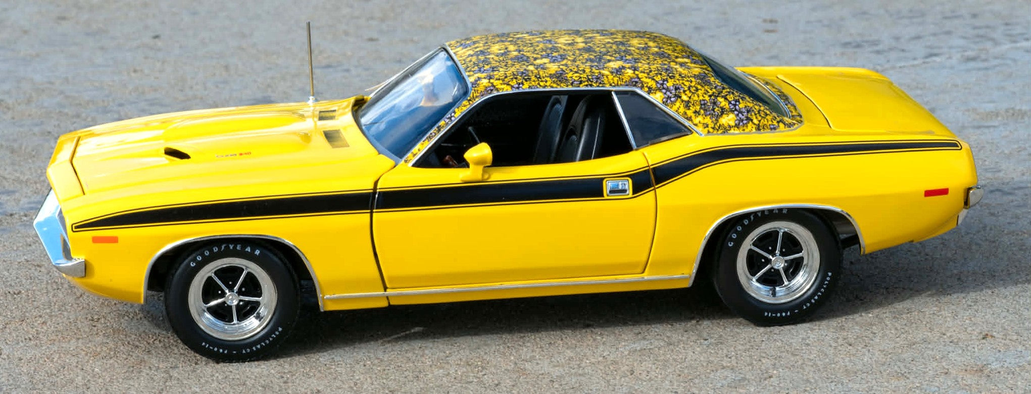 YCID Mod Top #5, 1972 Cuda Lemon Twist Yellow, 1-48