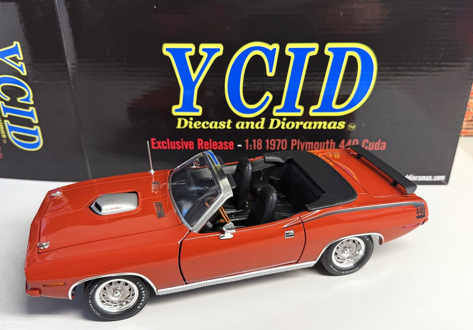 YCID 36, 1970 Cuda 440 Deep Burnt Orange