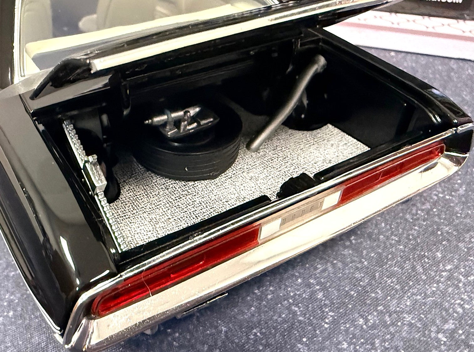 YCID 44, 1970 Dodge Challenger R/T, 383 Shaker